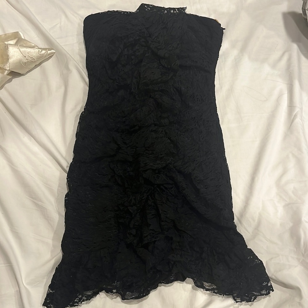 Forever 21 Black Strapless Lace mini Dress great for Valentine’s Day